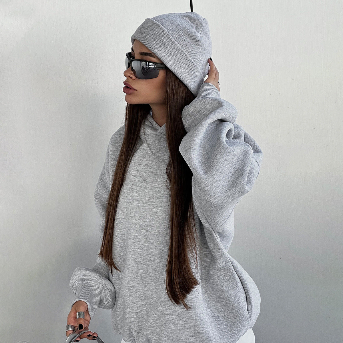 Felpa con cappuccio e pantaloni a gamba piccola set